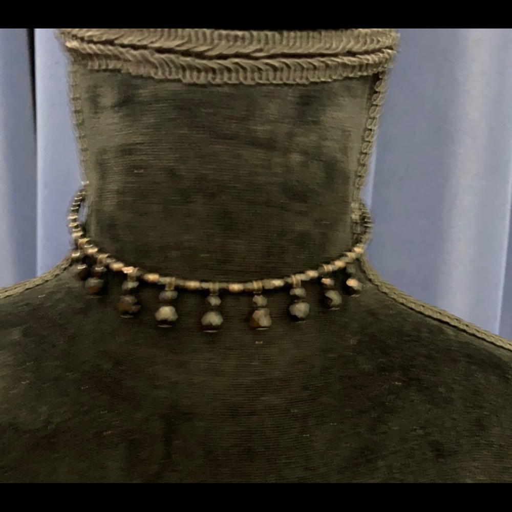 Vintage choker.